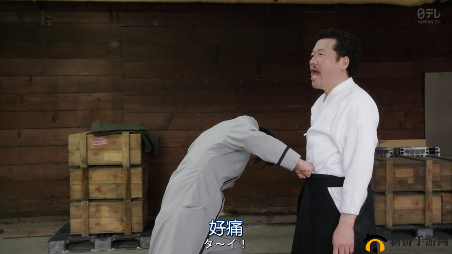 男生女生在一起嗟嗟嗟预告片：青春爱恋初启