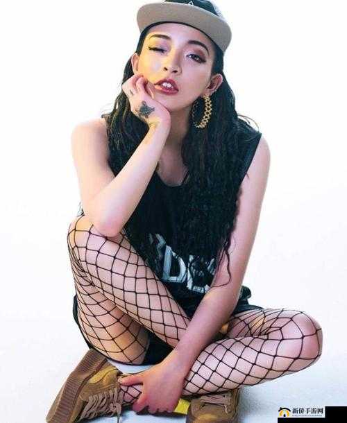 X 姓女 RAPPER：燃爆舞台的嘻哈精灵