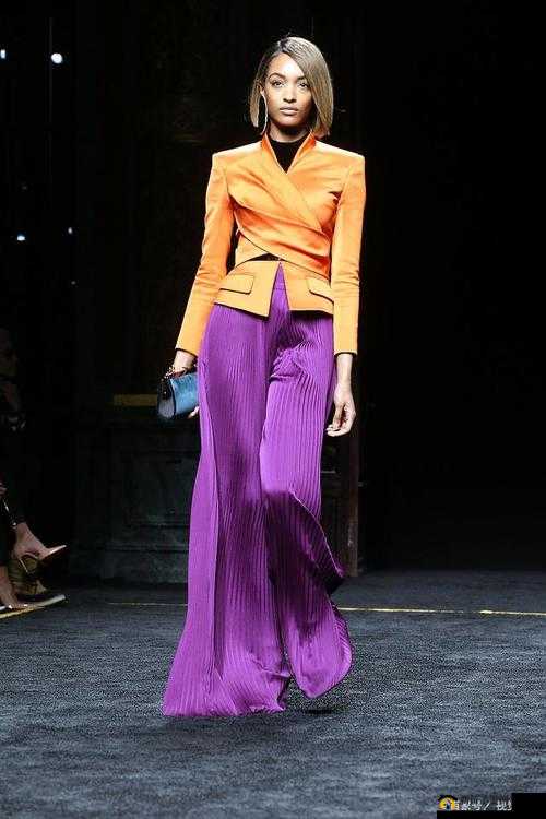 色系列之 999：独特色彩魅力展现