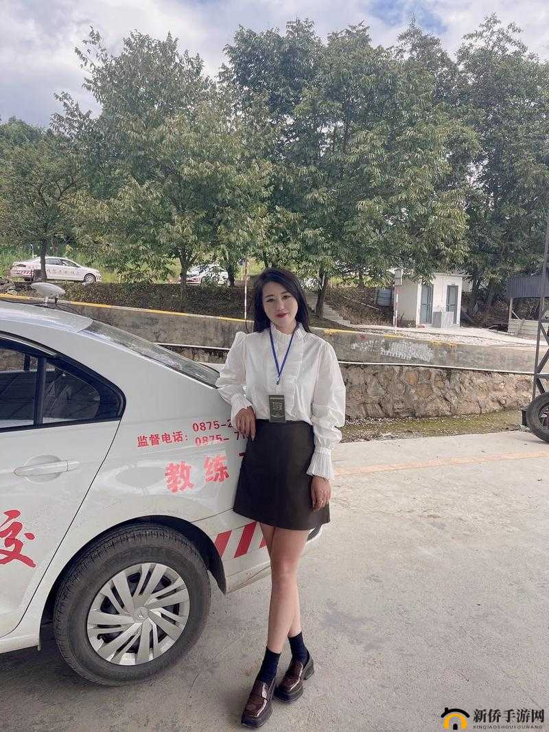 教练晚上带女学员练车是否正常