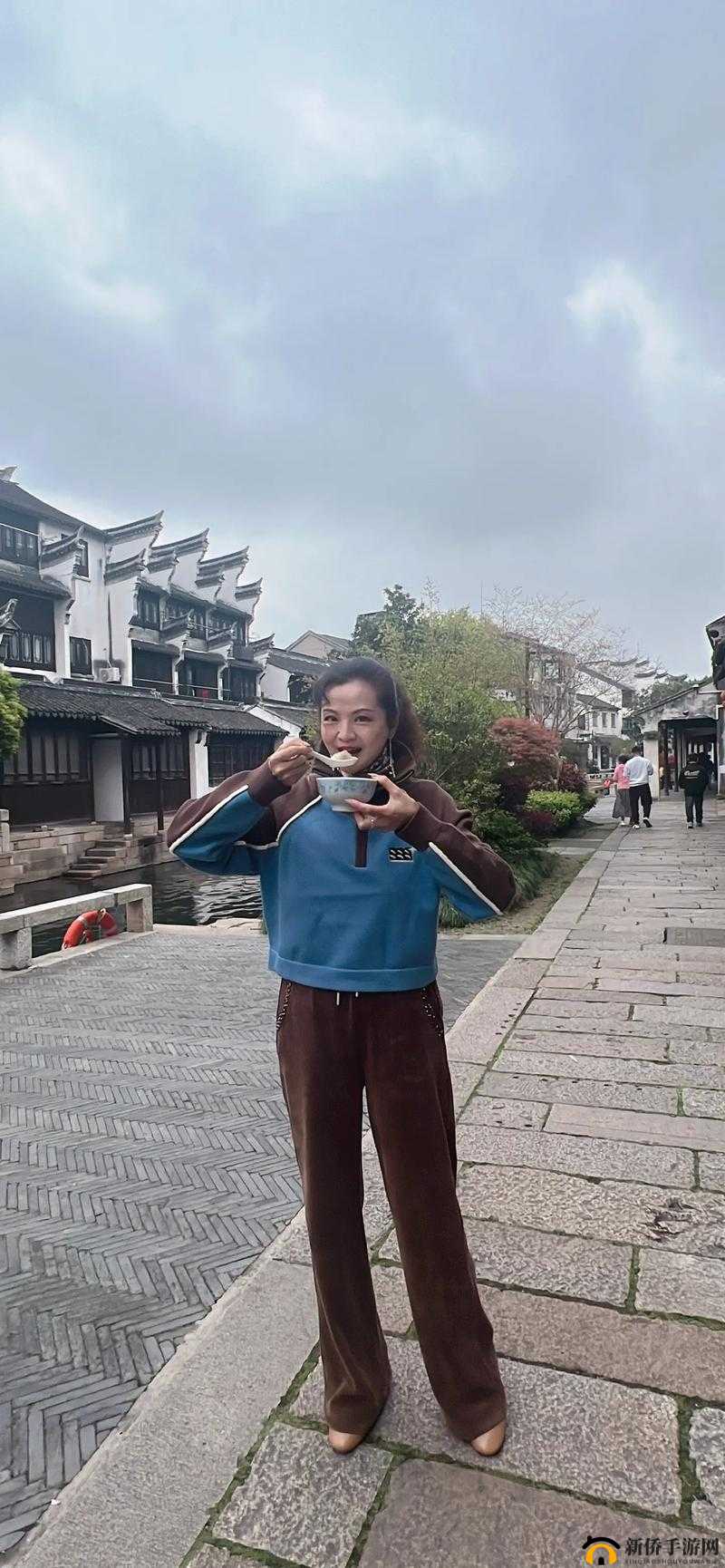 混沌小镇公交车售票员用 B 售票：背后的故事