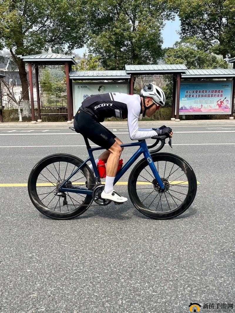 一前一后三人骑车骑行技巧要点
