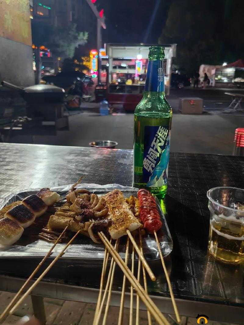 一个人吃下另一个吃的奇特现象