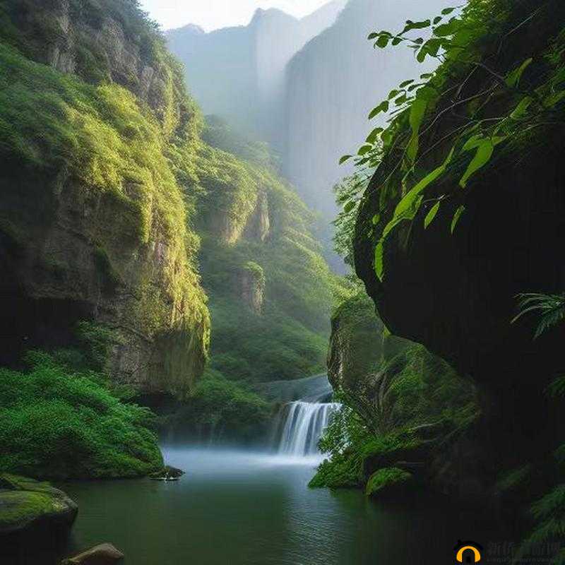 洞内泉淙淙洞外草萋萋：自然之景