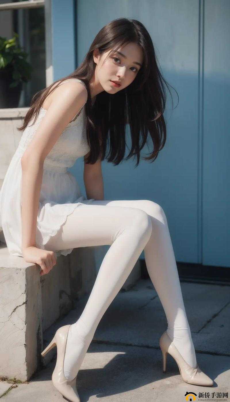 白丝校花扒开美腿甜美 TF 中文网：私密照片流出，引发热议