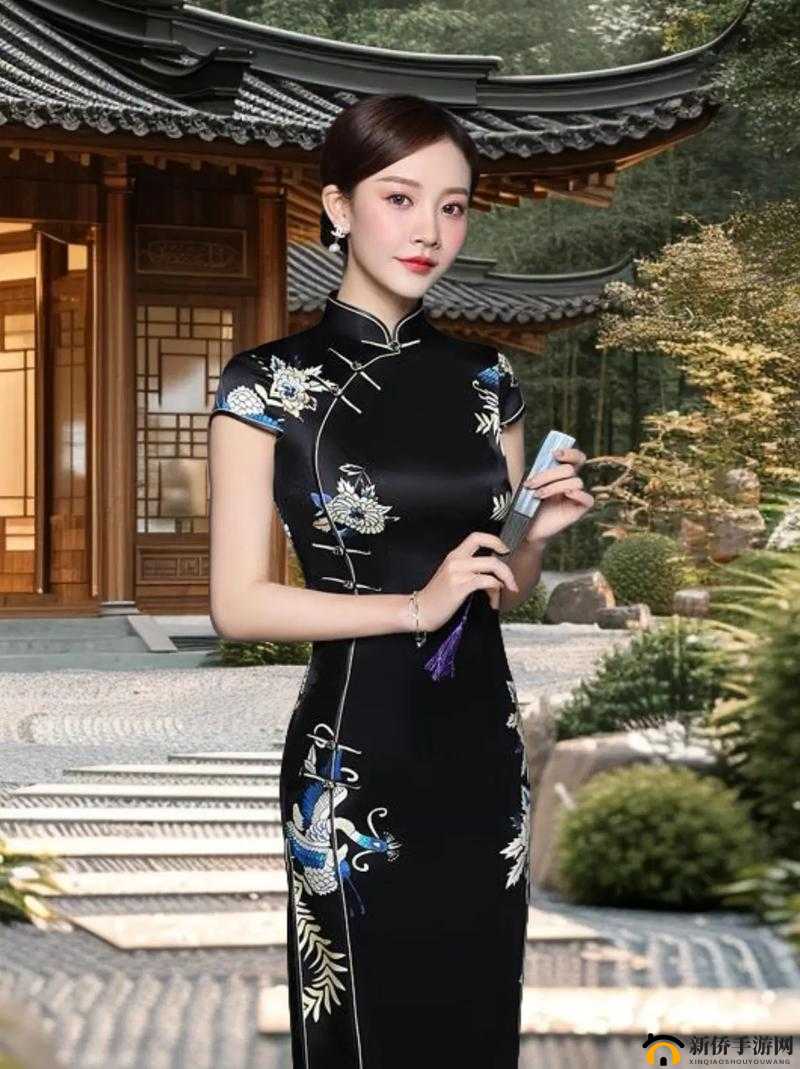 老师双开真丝旗袍施恩：尽显优雅气质与独特魅力