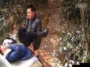 老年人同性之间的那些事儿：探索大爷们的私密世界