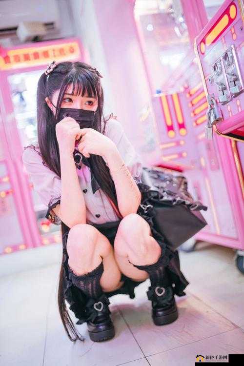 惩罚女仆扒开🍑用棉签或冰块：揭秘这一行为背后的真相与影响